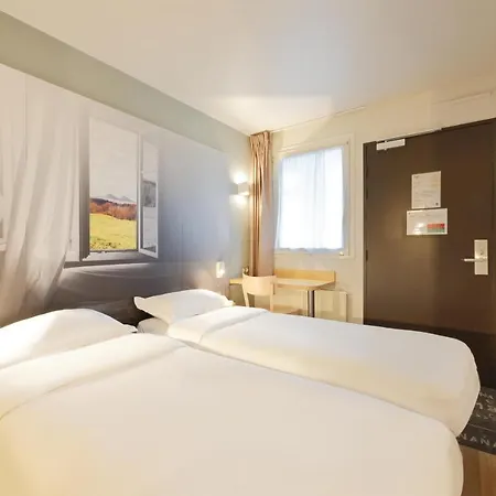 Hotel Lens 2*